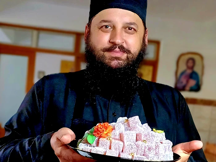 Părintele Efrem a publicat și o carte de bucate / foto: Facebook