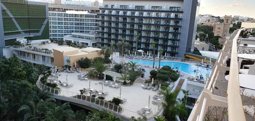 Hotelurile Intercontinental și Voco își așteaptă turiștii. foto: Click!