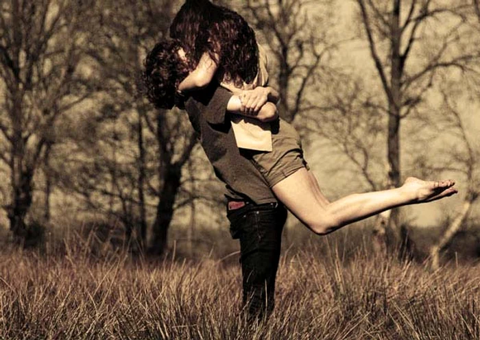 
    Horoscop zilnic 12 octombrie   