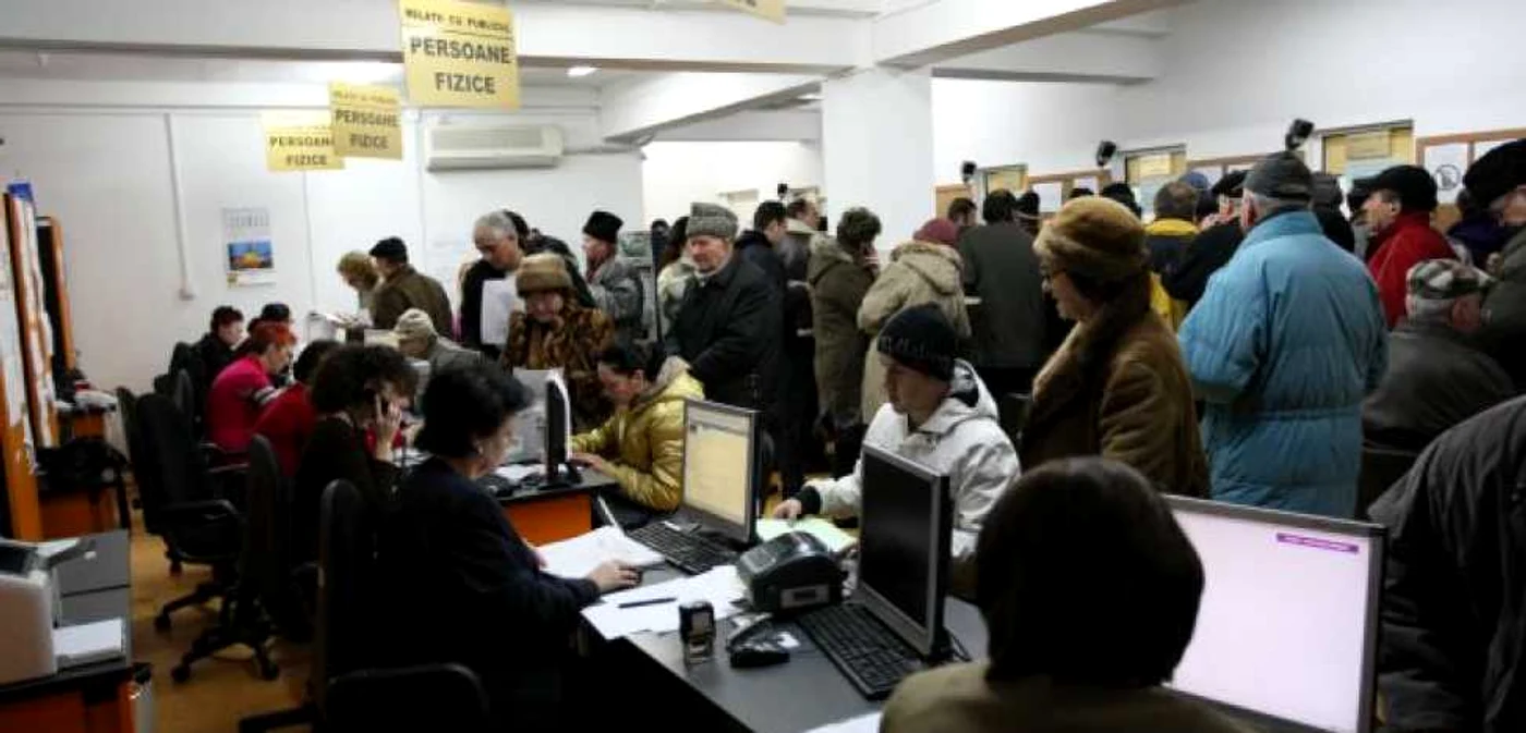 Braşovenii care îşi vor plăti taxele integral până la 31 martie 2012 vor beneficia de o bonificaţie de 5%. Foto: Arhivă.