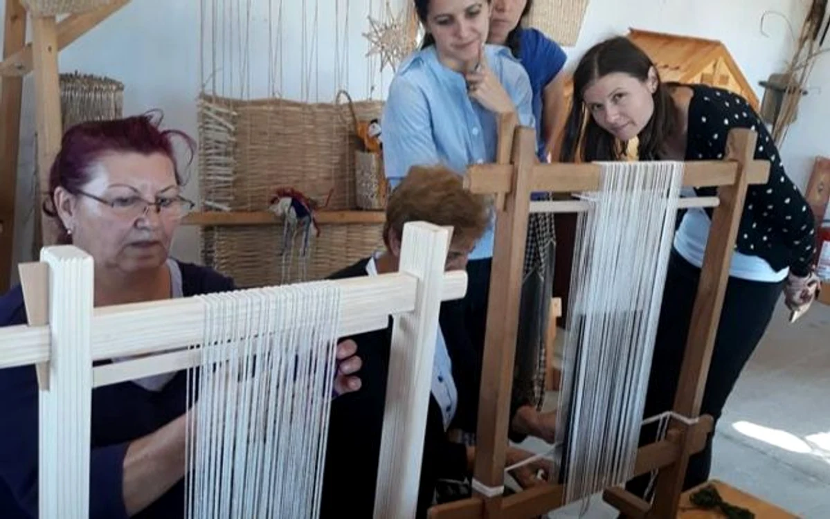 Atelierul din Giurgeni de ţesut FOTO Arhivă personală Daniela Mihai