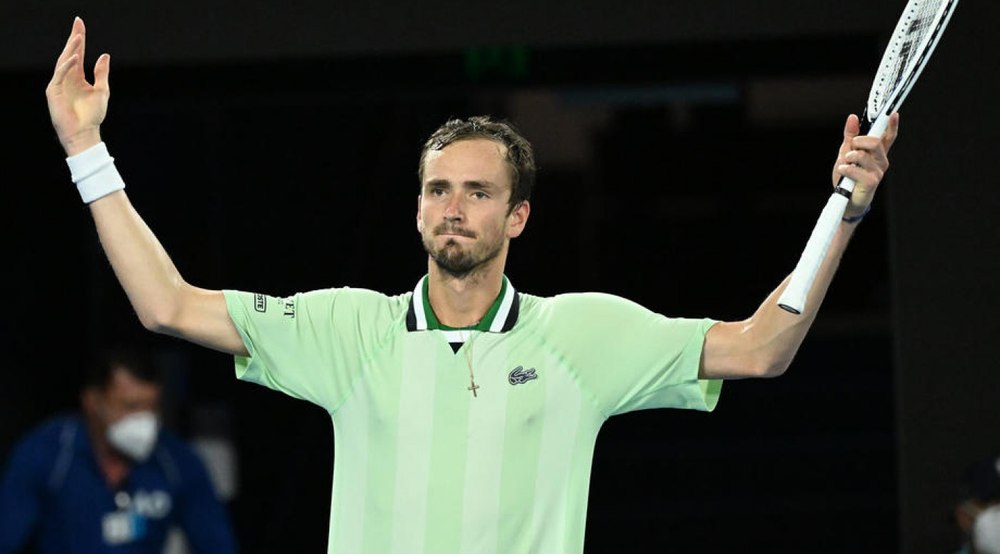 Medvedev - Zverev, luptă epică pentru calificarea în finala Australian Open. Campionul revenirilor