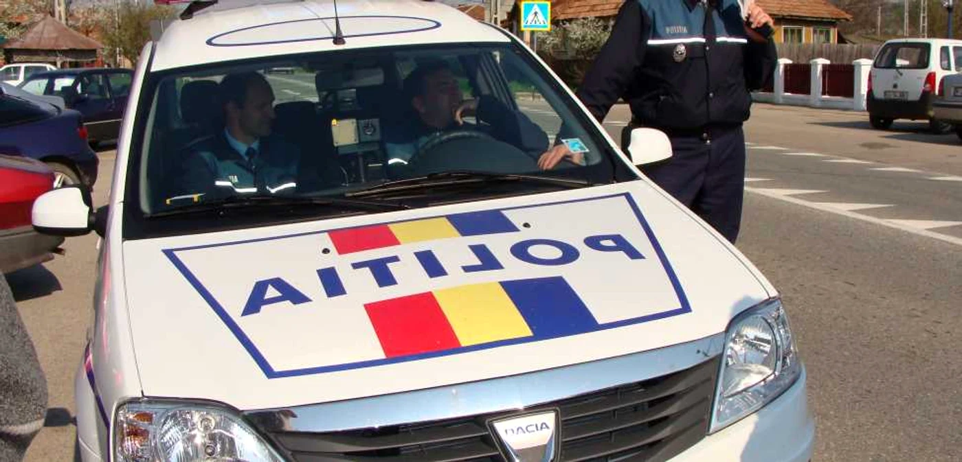 Poliţiştii le-au întocmit dosare penale celor doi şoferi