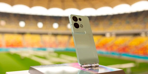 Oppo Reno8 Pro 5G jpg