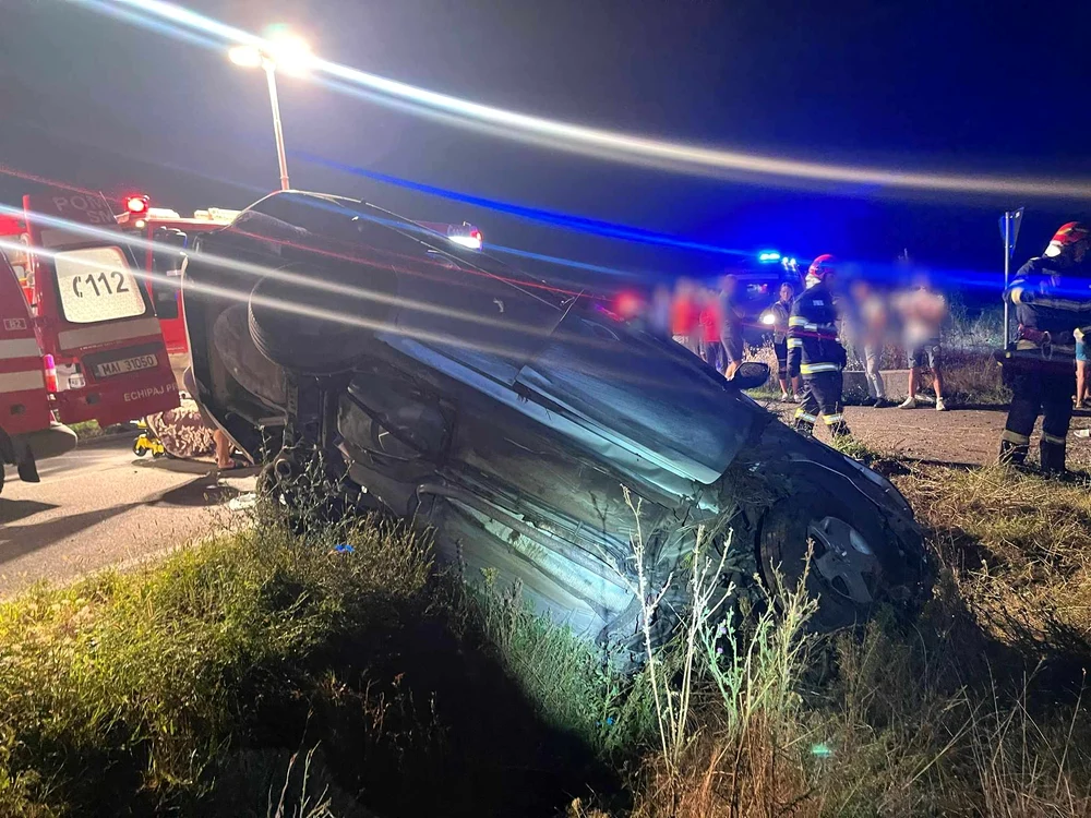Toți au fost transportați la spital FOTO ISU Arad 