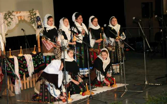 Grupuri de colindători vor urca pe scenă la Focşani Foto: Ştefan borcea