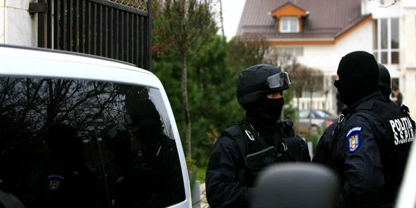 politisti deschideri perchezitii FOTO adevarul