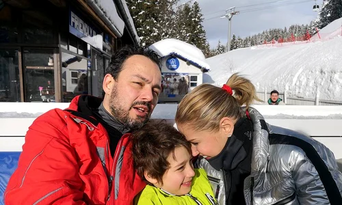 Ileana Badiu vacanta la schi cu familia in Franta (9) jpeg