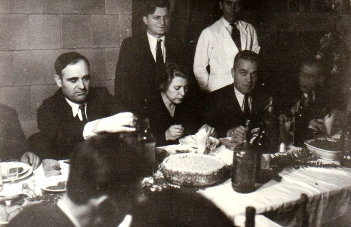 Gheorghiu-Dej, Ana Pauker şi Emil Bodnăraş, la o recepţie cu tovarăşii FOTO: Fototeca online a comunismului românesc