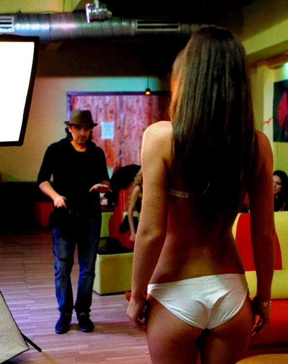 Fetele Click! Models au încins atmosfera pe ritmuri de salsa