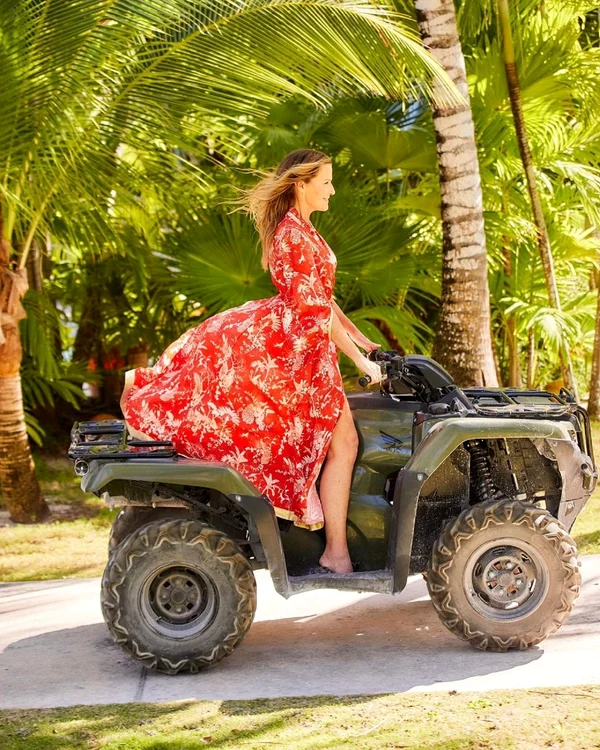 India Hicks, fina regelui Charles, care locuieste in Bahamas Instagram (5) jpg