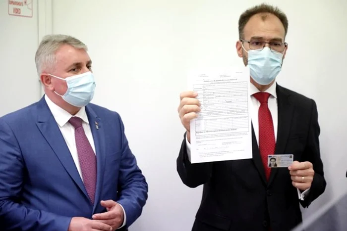 
    Partidul AUR, în mare dilemă pe Facebook Sursa foto: Facebook  