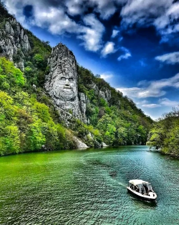 aaaa