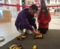 Workshop caritabil într-un mall vâlcean al Clubului de Robotică din Colegiul Mircea cel Bătrân Vâlcea Foto Adevărul - credit Iustina Cărămidă