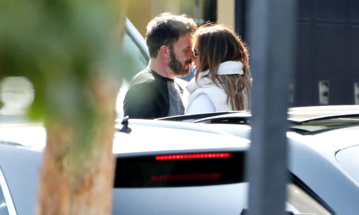 Bennifer in love jpg