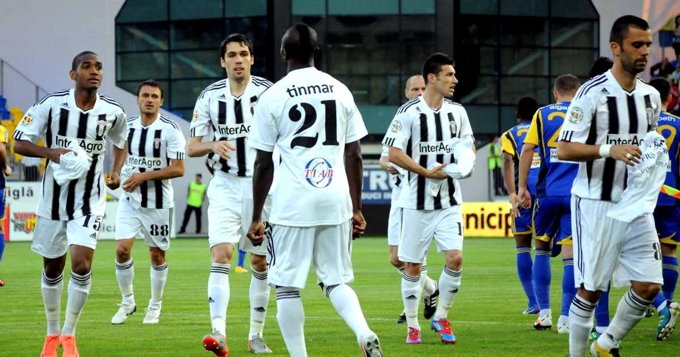 Astra Ploieşti se simte bine cu Gigi Mulţescu pe banca tehnică: se află pe locul trei în Liga I, la două puncte în spatele liderului Steaua FOTO Mediafax