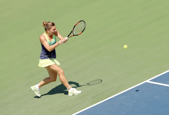 
    Simona alături de  Justine Henin, idolul săuFOTO: Twitter  