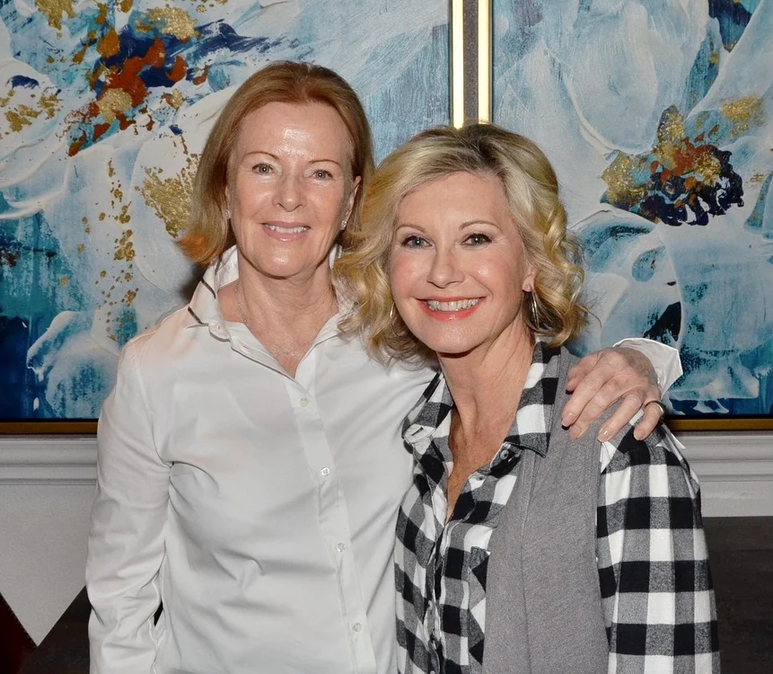
    Anni-Frid Lyngstad și Olivia Newton-John sunt bune prietene de mai mulți anifoto: Instagram  