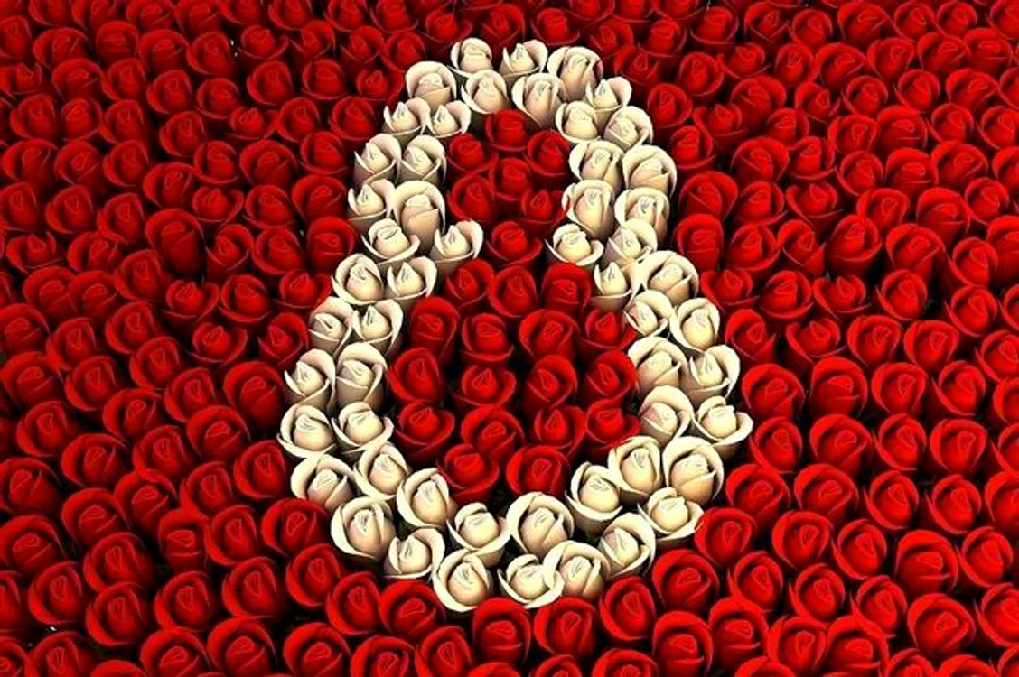 
    Idei de cadouri de 8 martie: florile şi parfumurile sunt perfecte pentru doamneFoto: gândul.info  