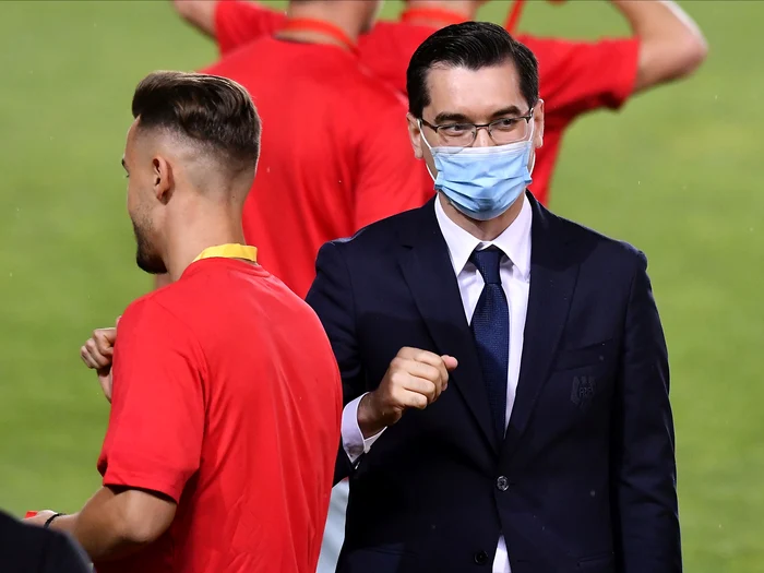 
    Răzvan Burleanu e îngrijorat în privința cluburilor din diviziile inferioareFoto: sportpictures.eu  