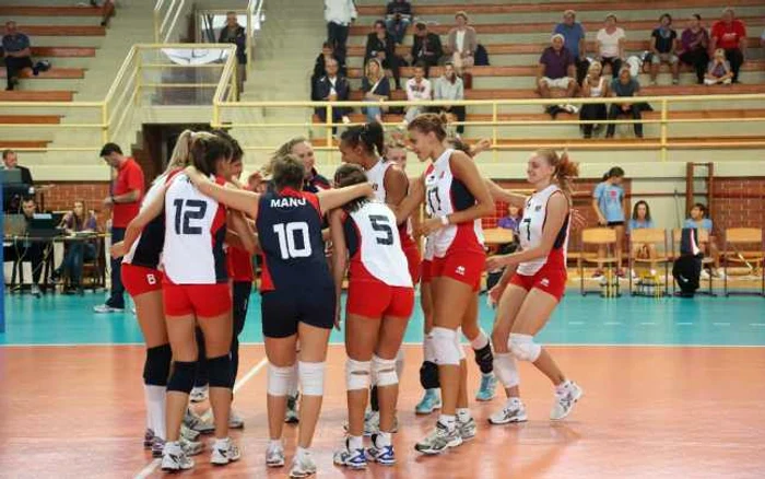 Echipa feminină de volei a României * Foto: CEV