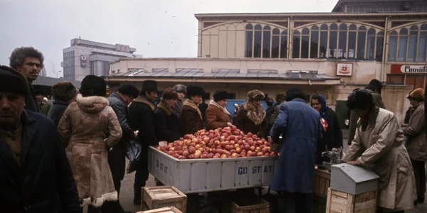 București in 1986, Sursa Fortepan  Urbán Tamás (5) jpg