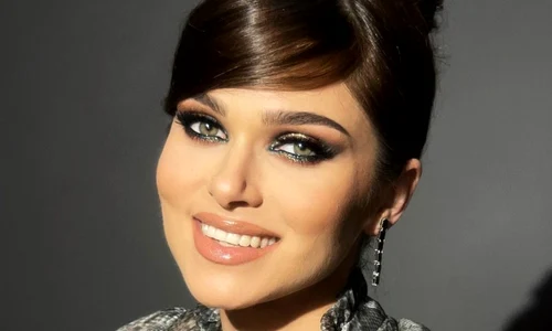 Theo Rose, Insta PNG