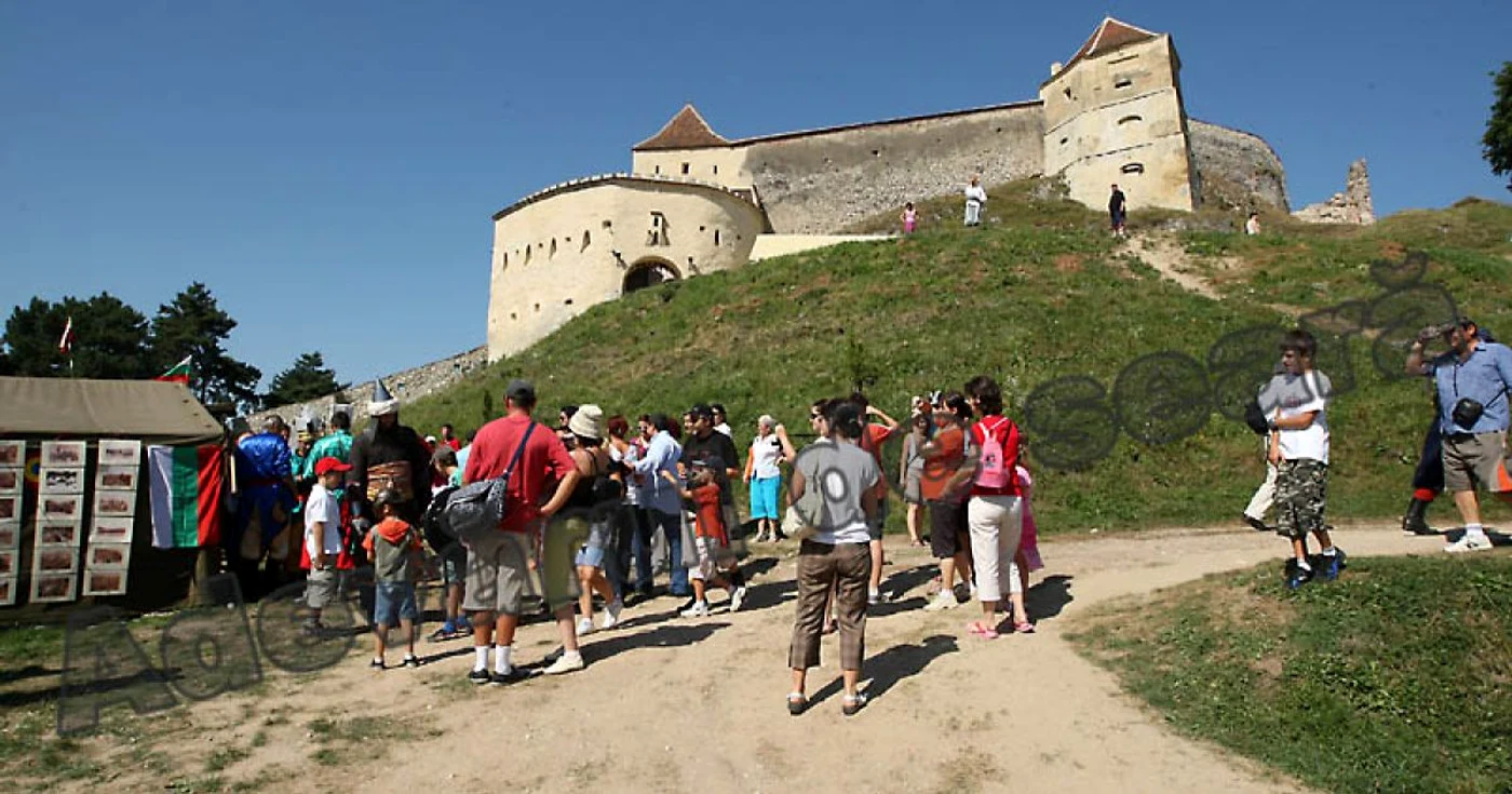 Cetatea Râşnov:  foto arhivă