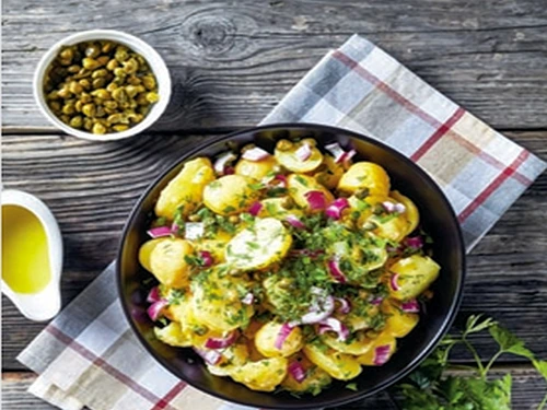 salata de cartofi cu capere jpg