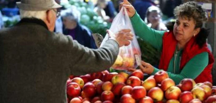 Timişoara: Piaţa Iosefin nu se mai renovează pentru că este prea ieftină şi prea înaltă