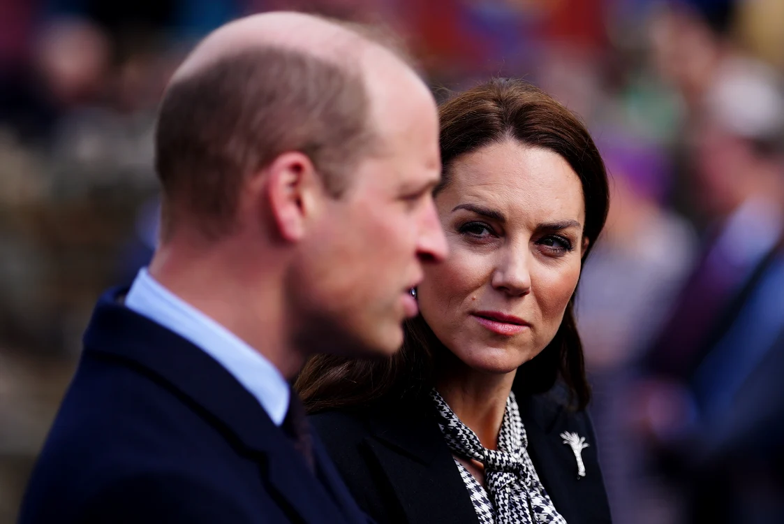 Kate Middleton și Prințul William în vizită la Aberfan (2) jpg