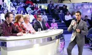 Juriul "Dansez pentru tine", la debutul emisiunii (Foto: Pro TV) jpeg