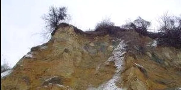 ezervaţiile naturale de calcar numulitic şi granit de la Albeştii de Muscel 