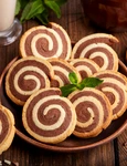 Biscuiti bicolori  Sursa foto shutterstock 1696393795 jpg