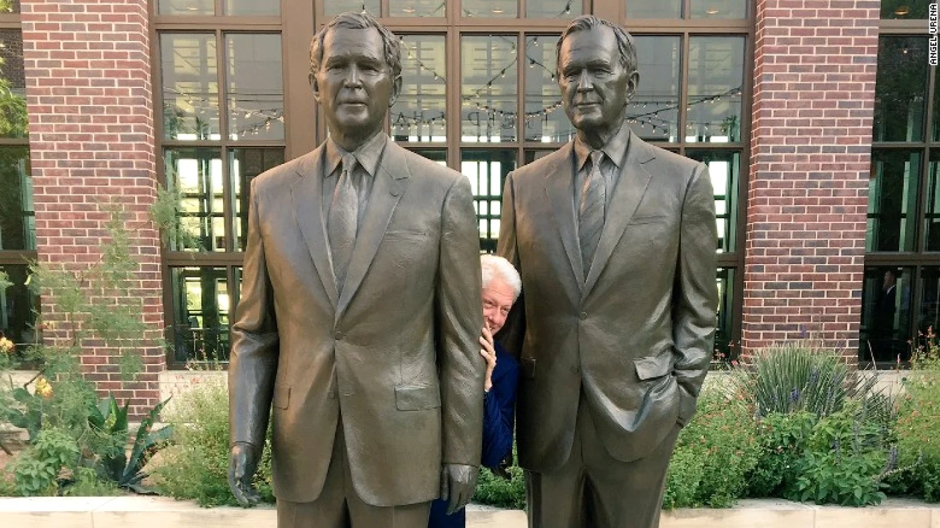 Clinton imagine viral