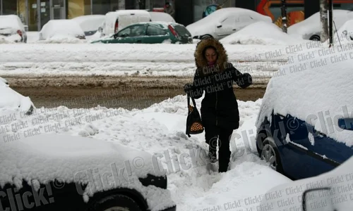 Zăpadă pe străzile Capitalei (foto: Dorin Constanda) jpeg