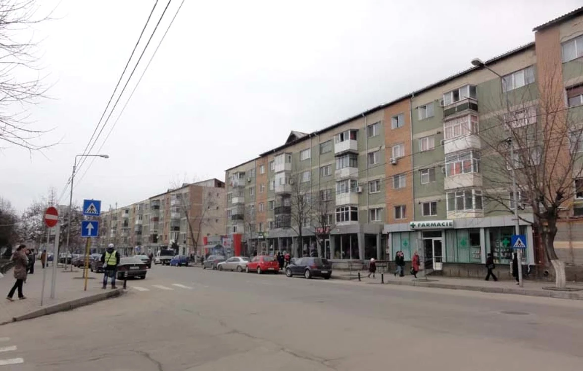 Blocuri nemodernizate de pe strada Primăverii din Slatina... (Foto: Adevărul)