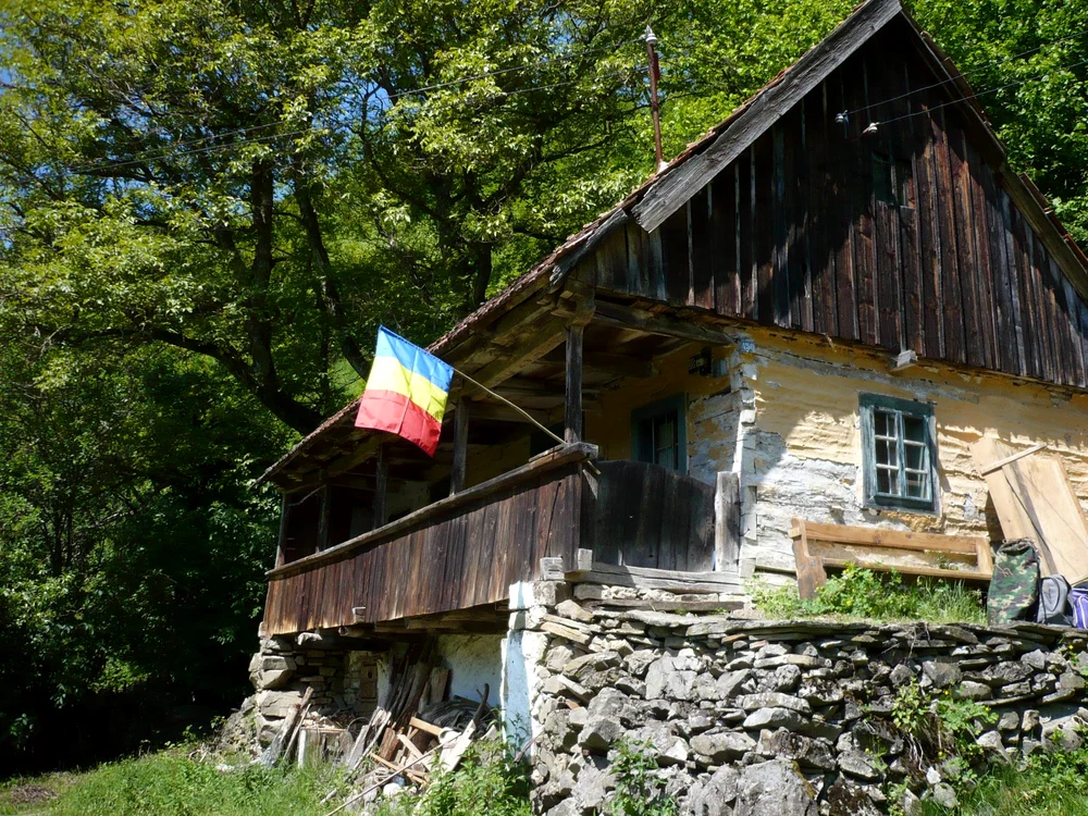 «Casa cu Brad» din Apuseni va fi pusă la dispoziția tuturor celor care iubesc natura și muntele