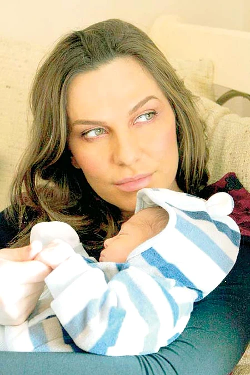 
    Anna Lesko a născut  sâmbătă, iar băiețelul  va fi botezat Adam (Foto: arhivă personala)  