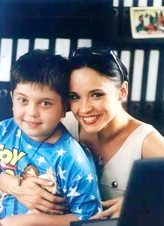 Andreea Marin, alături de fratele Ionuţ, în urmă cu mai mulţi ani