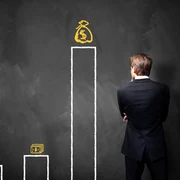 salarii cresteri angajați foto shutterstock png