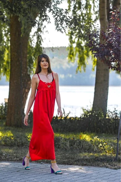 ROCHIE%20VIRGINIA ROSU PARINTE 800x1200h preview jpeg jpeg