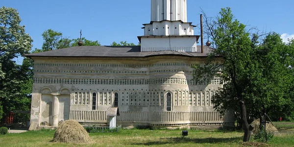 Biserica din Aroneanu va avea izolatori antiseismici