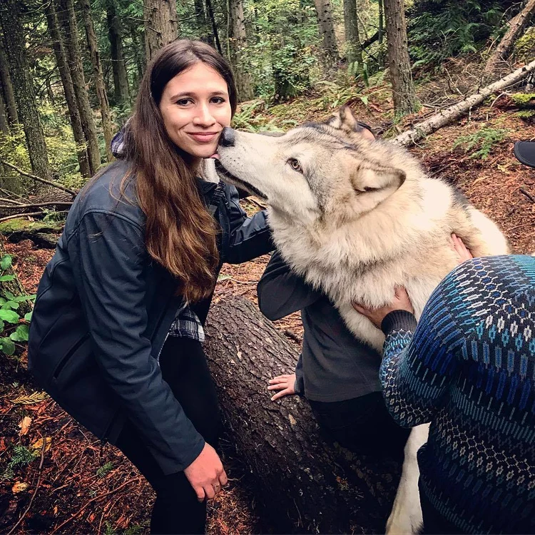 Mariana iubește ieșirile în natură