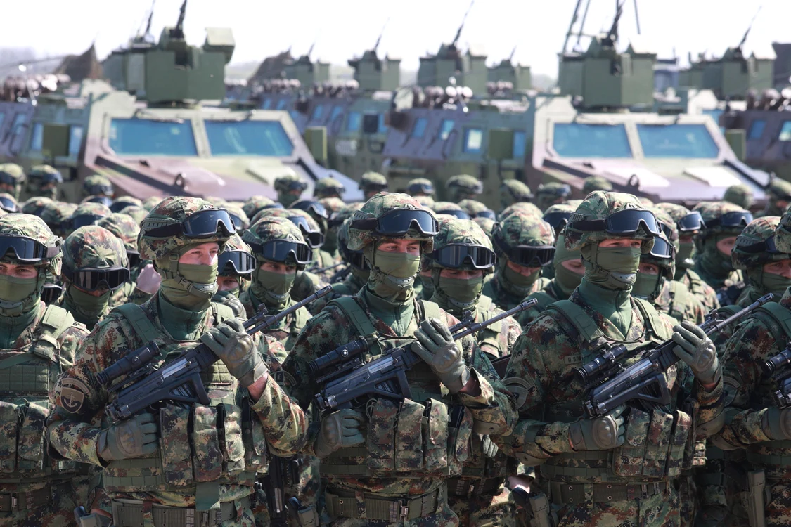 Armata sârbă este în alertă maximă FOTO Profimedia