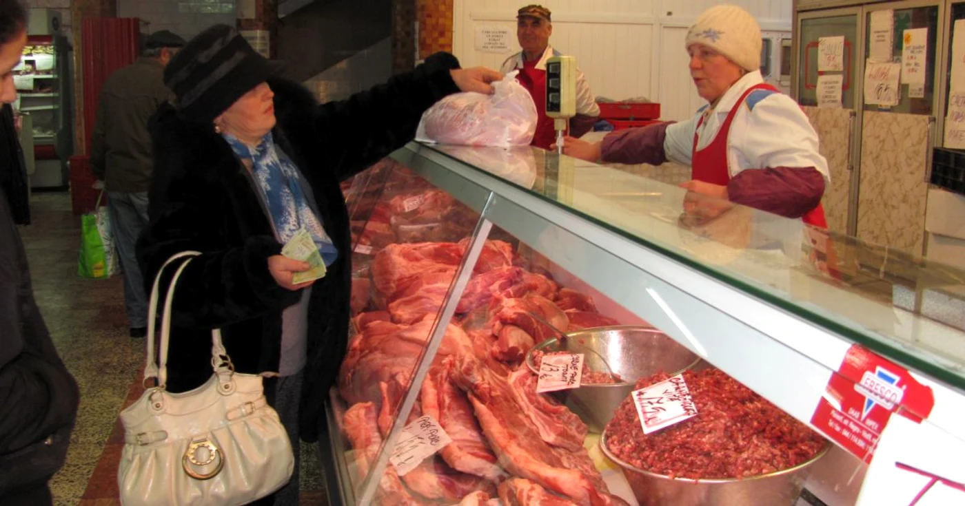 Kilogramul de pulpă de porc se vinde, acum, şi cu 15,5 lei