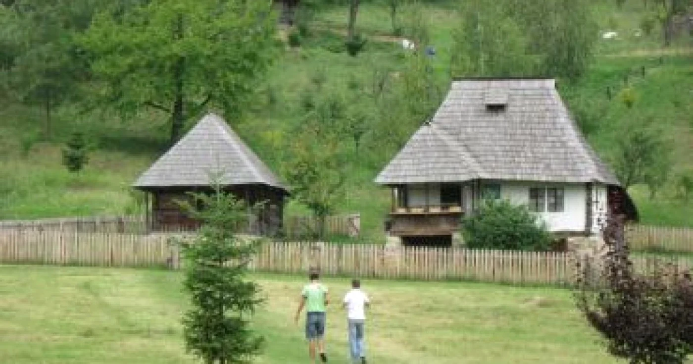 Râmnicu Vâlcea: O biserică veche de 262 de ani e strămutată la Muzeul Satului