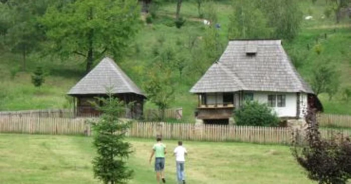 Râmnicu Vâlcea: O biserică veche de 262 de ani e strămutată la Muzeul Satului