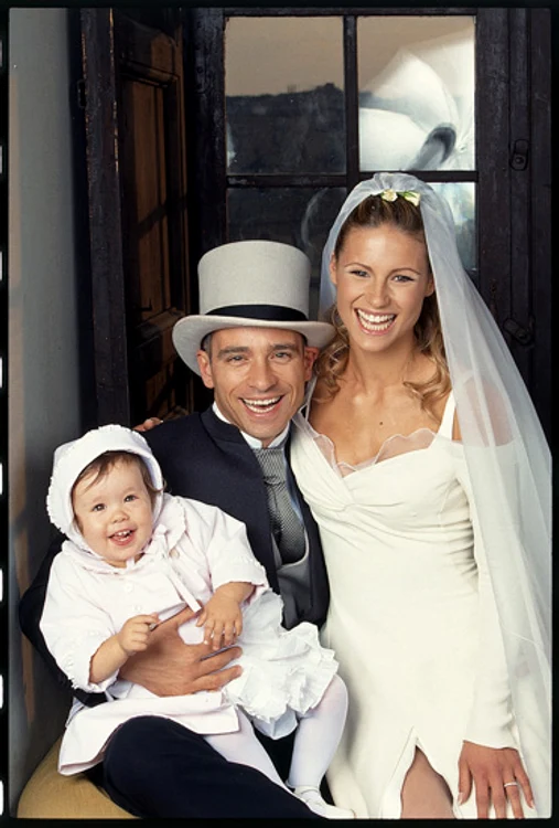 Eros Ramazzoti şi fosta lui soţie, fotomodelul Michelle Hunziker, au împreună o fetiţă