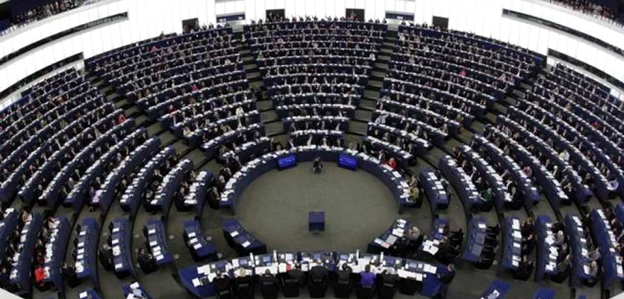 Parlamentul European, reunit la Strasbourg, a decis şi să acorde ajutor disidenţilor sirieni 